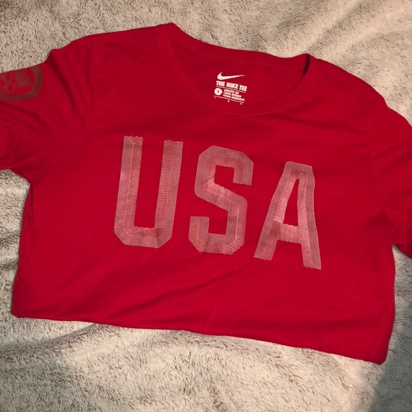 Nike Tops - Nike T-shirt